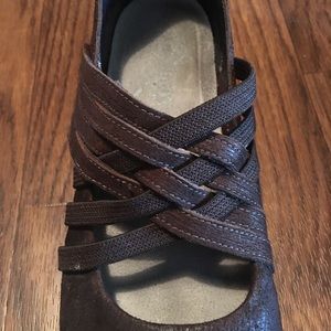 Naot Kawaka woven strap flats-excellent shape